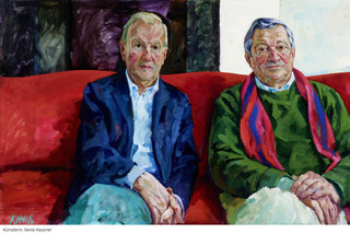 Gemälde mit zwei Herren, welche auf einem roten Sofa sitzen.